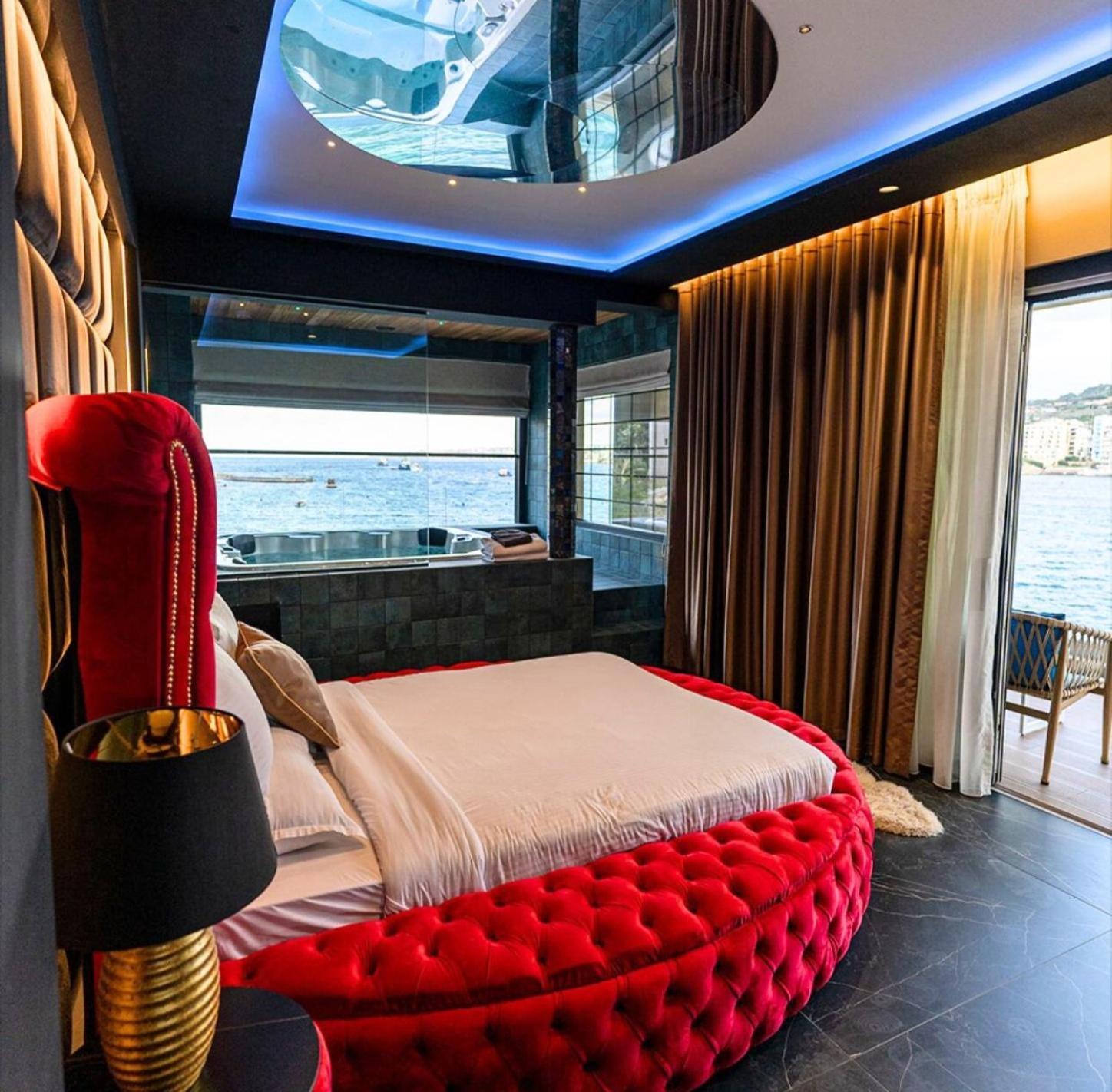 Hotel Damare &